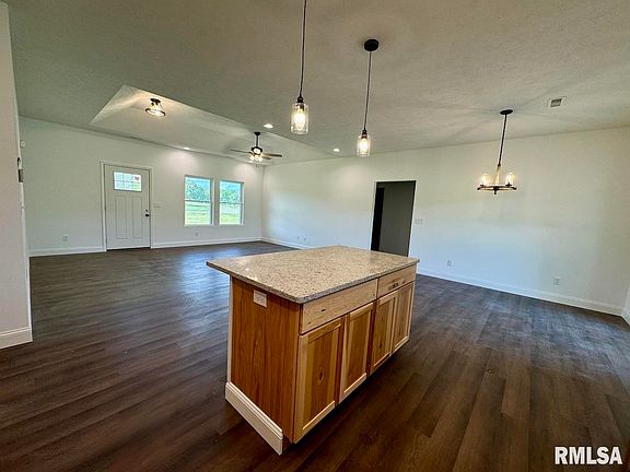 5th image of 6487 Persimmon Ct