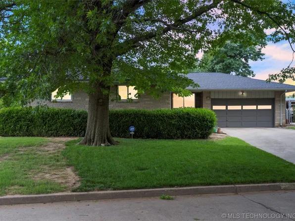 2918 S Braden Ave, Tulsa, OK 74114