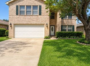 8712 Hunters Creek Dr, Fort Worth, TX 76123