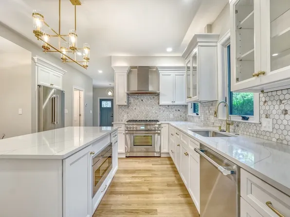 315 Waverley St, Belmont, MA 02478