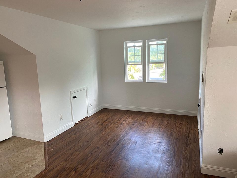 1st image of 1203 1/2 Olive Dr