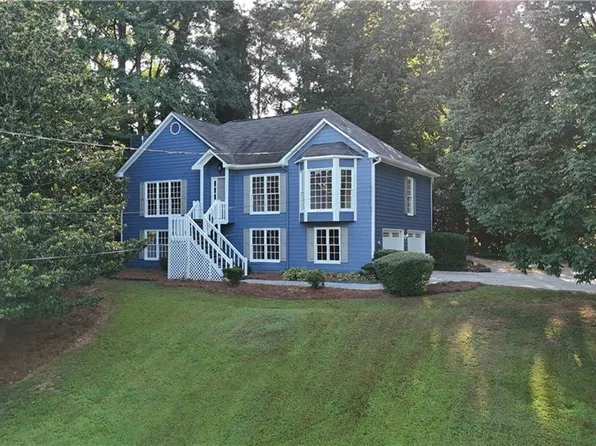 370 Presidential Dr, Dallas, GA 30157