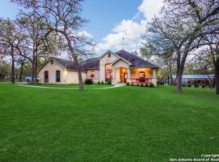 585 Rose Branch Dr, La Vernia, TX 78121