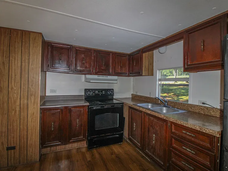 42 Cameron Cir — Photo 9
