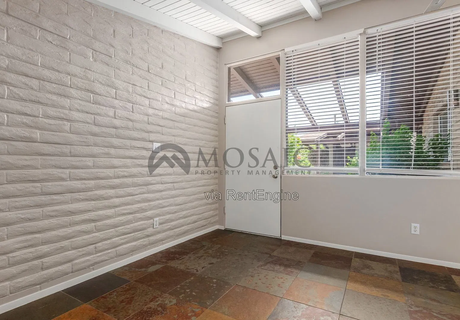2 bed, 2.0 bath, 876 sqft, $1,400 — Photo 2