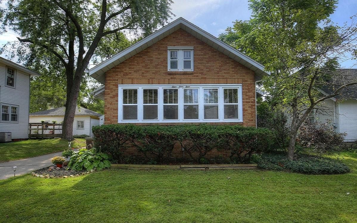 444 Graceland St NE, Grand Rapids, MI 49505 Zillow