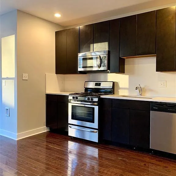 723 Sansom St #4B — Photo 7