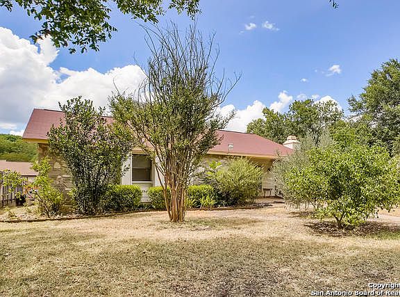 3rd image of 2211 Pebble Crest Cir