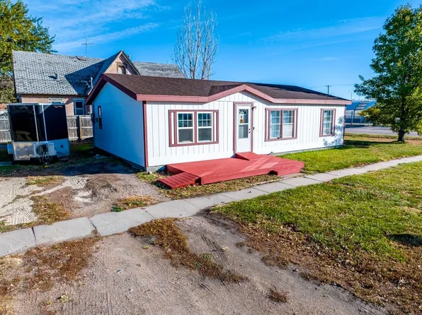 801 N Cottonwood, North Platte, NE 69101