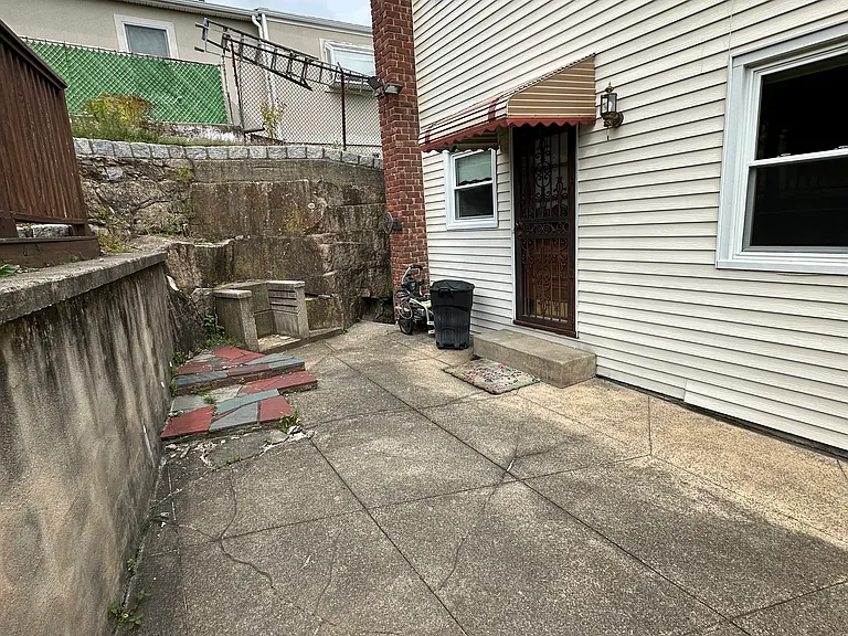 61 Mansion Ave #1 — Photo 20