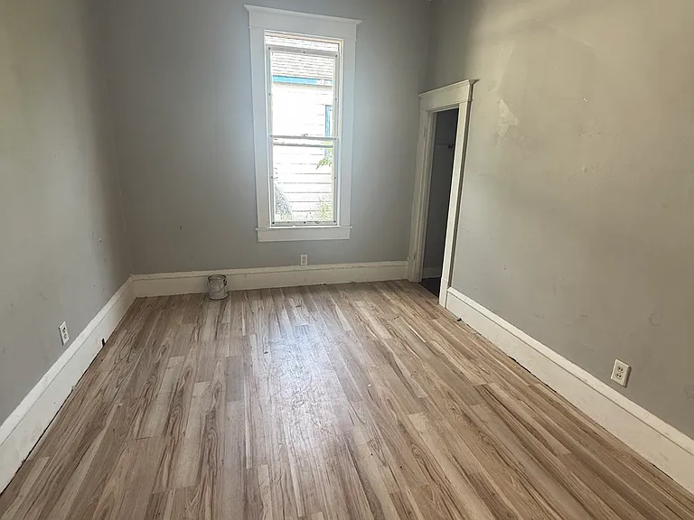 1828 E Main St — Photo 6