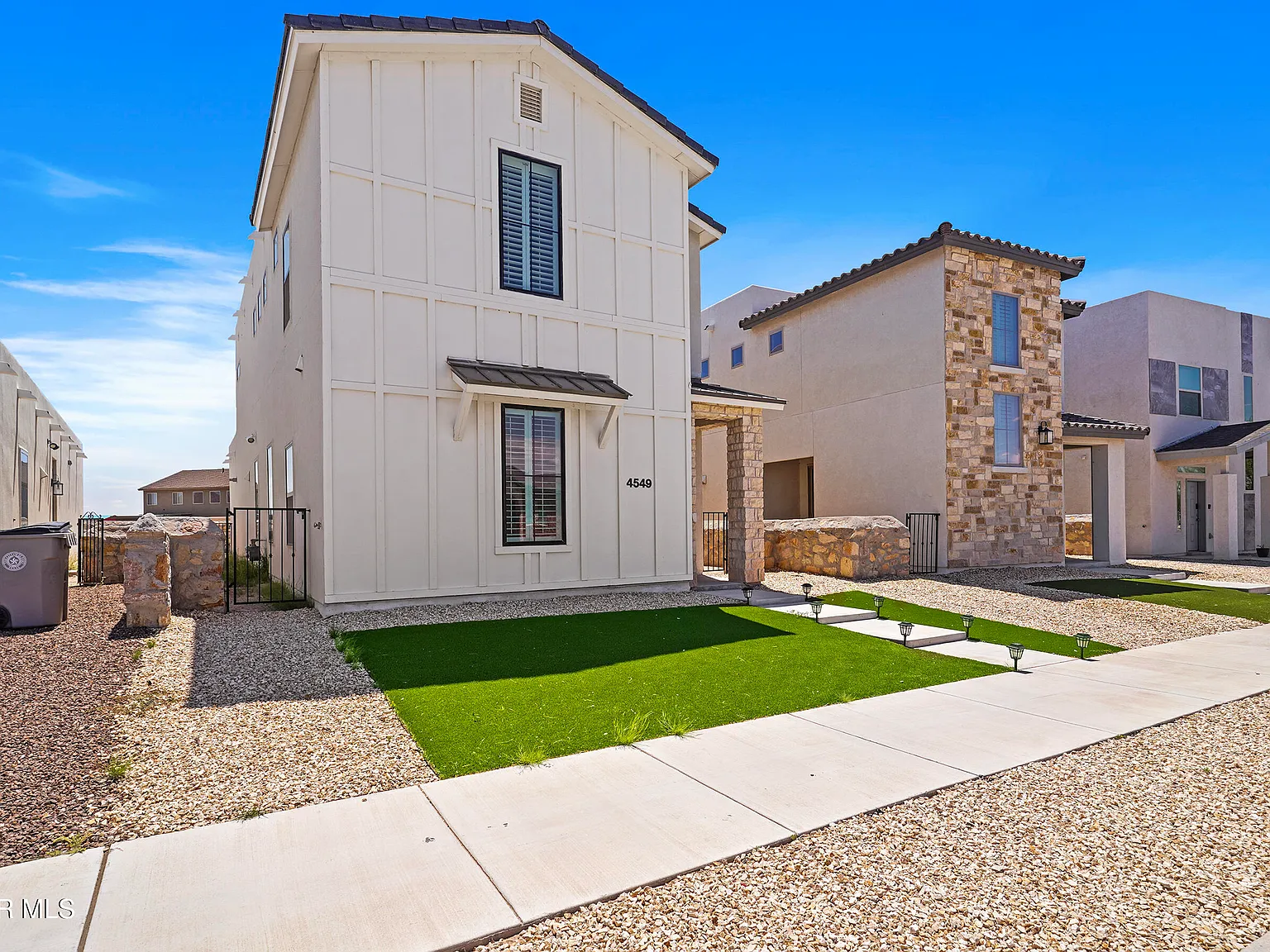 4 bed, 3.5 bath, 2180 sqft, $2,100 — Photo 3