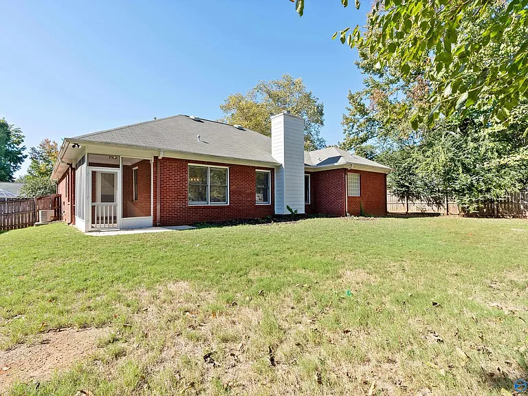 231 Jarrett Ln — Photo 14