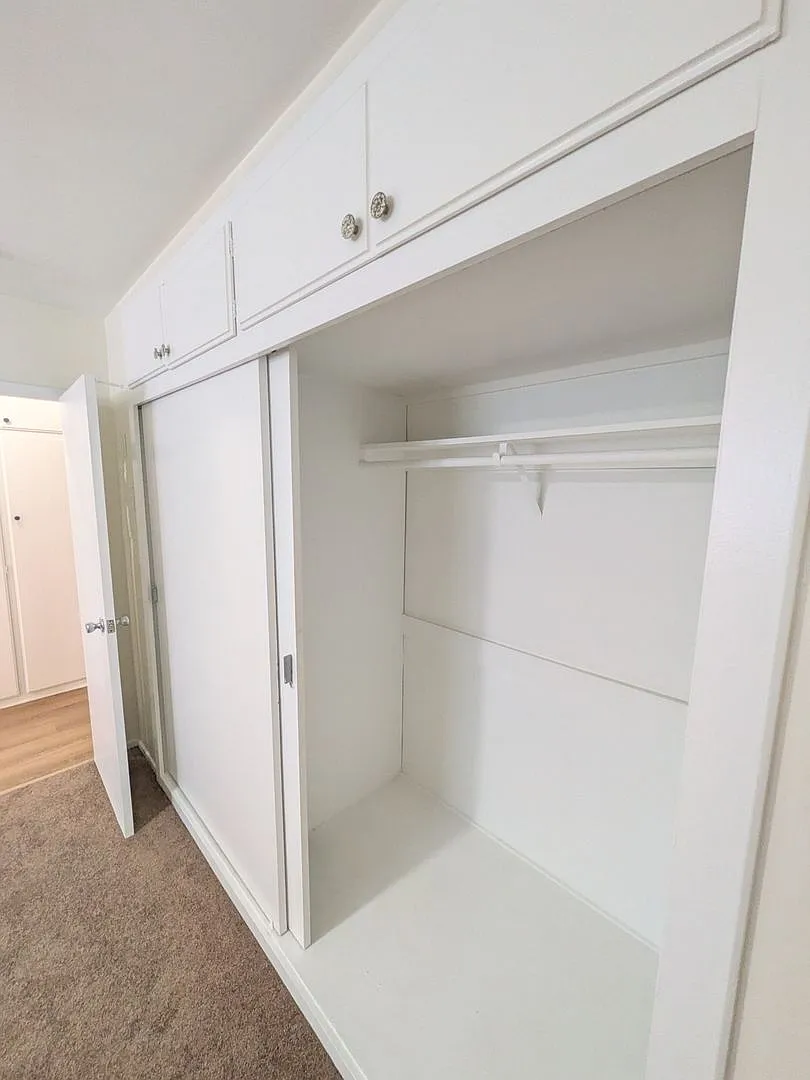 Hayworth - 648 — Photo 4