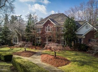 902 Old Harrods Creek Rd, Anchorage, KY 40223