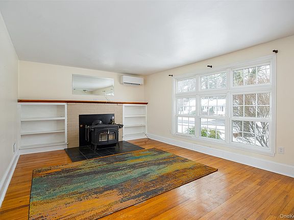 4th image of 12 Valley View Road