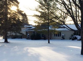 21624 N Harbor Rd, Barrington, IL 60010