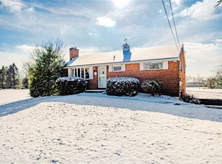 112 Woods Run Rd, Glenshaw, PA 15116