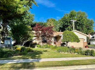 68340 S Forest Ave, Richmond, MI 48062