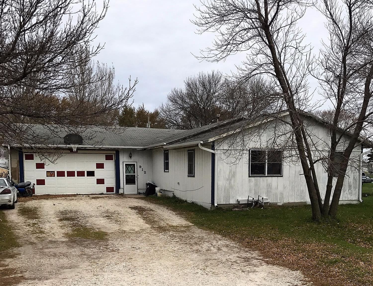 912 Oak St, IA 50532 Zillow