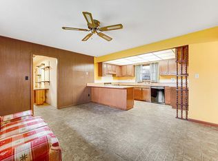 6425 Rutledge St, Merrillville, IN 46410