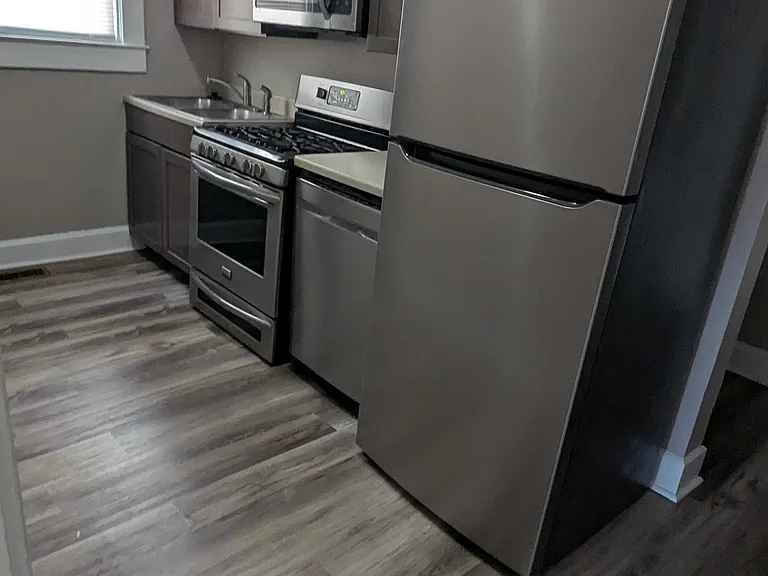 2043 N Talbott St #1 — Photo 7