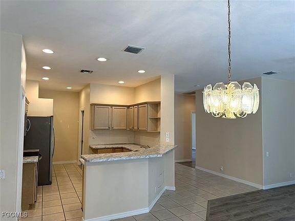 3rd image of 8853 Middlebrook Dr