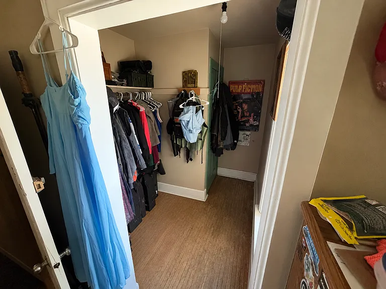 302 E Walnut St #B — Photo 3