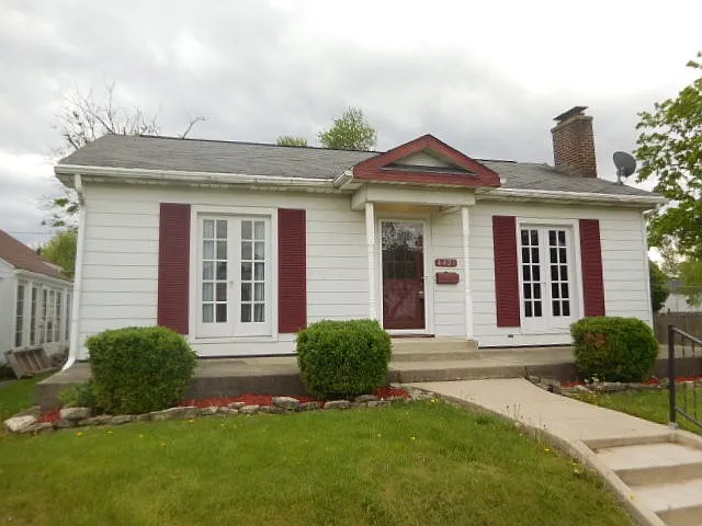 4421 S Wayne Ave photo 1