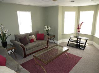 5 Seward St APT 2, Worcester, MA 01604