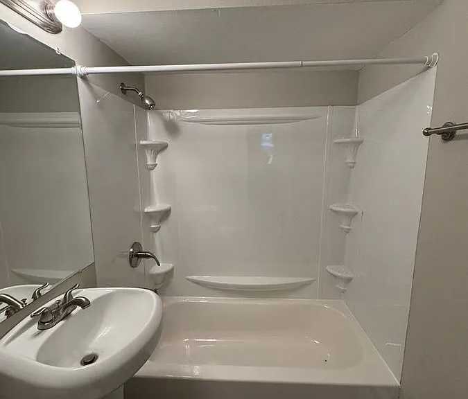 118 N Washington St #D — Photo 14