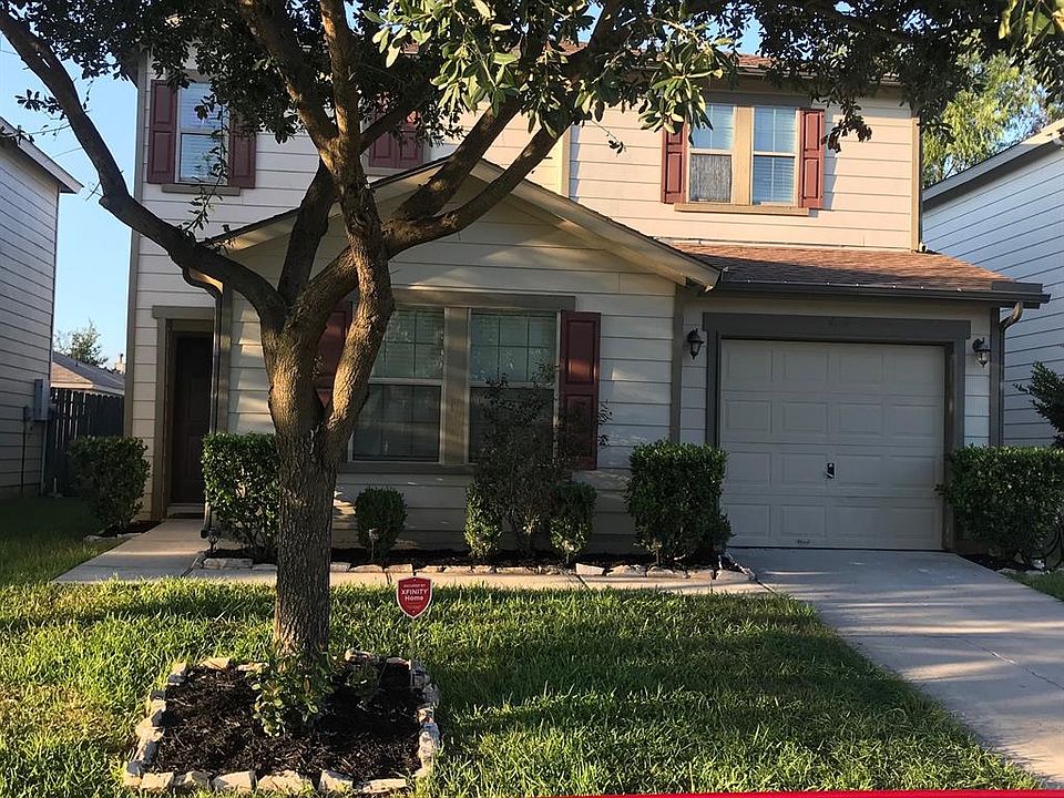 1st image of 423 Silky Leaf Dr