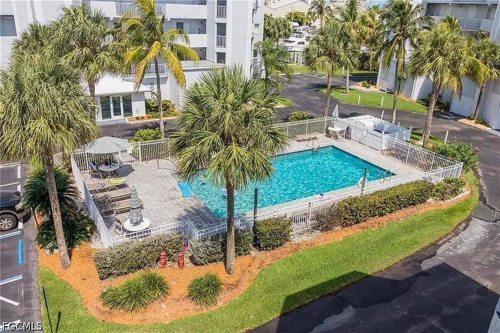 2 bed, 2.5 bath, 1214 sqft, $2,000 — Photo 1