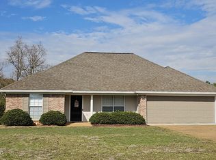231 Shadow Creek Dr, Florence, MS 39073