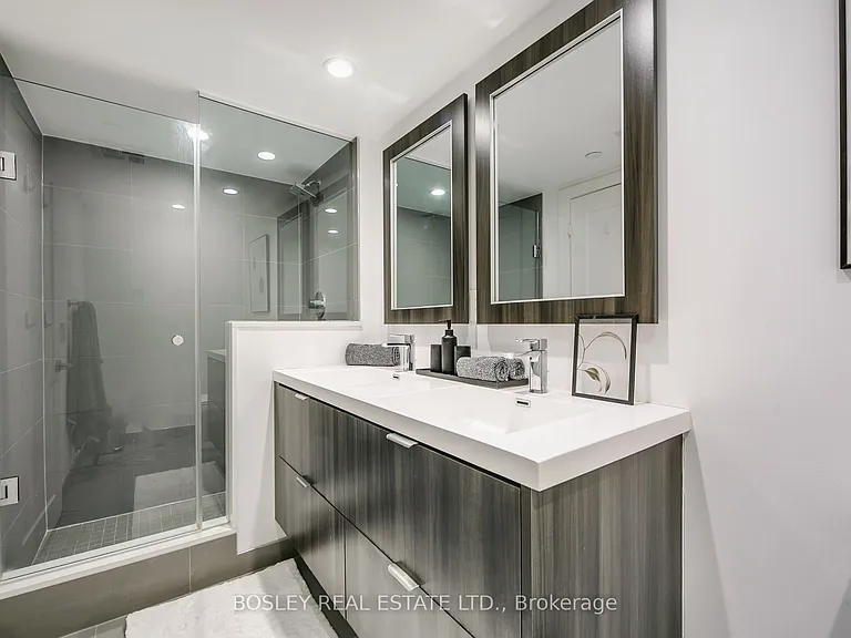 80 Vanauley St #Townhouse 112 — Photo 29