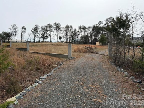 2nd image of 1399 Moss Ridge Rd