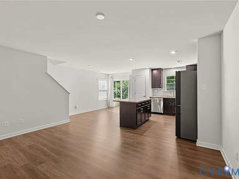 3372 Dewsberry Ln — Photo 7