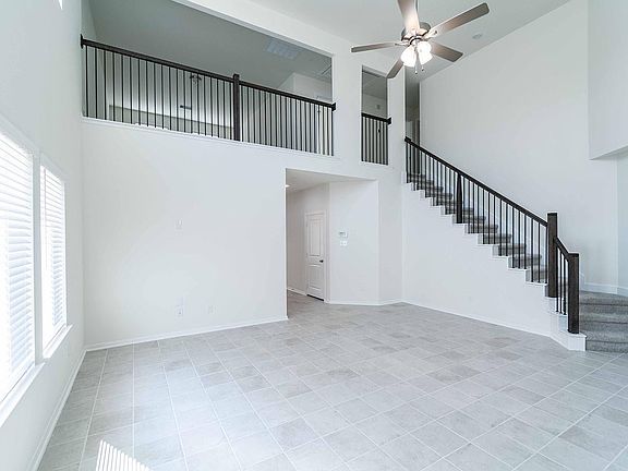 4th image of 19426 Saint Green Dr