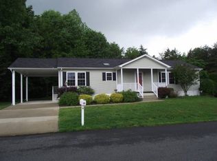 10 Mayflower Dr, Cream Ridge, NJ 08514