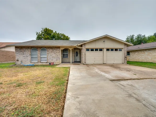 708 Thomas Chapel Dr, Arlington, TX 76014