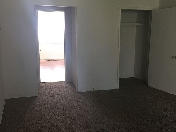 5th image of 872 S Gramercy Pl APT 8