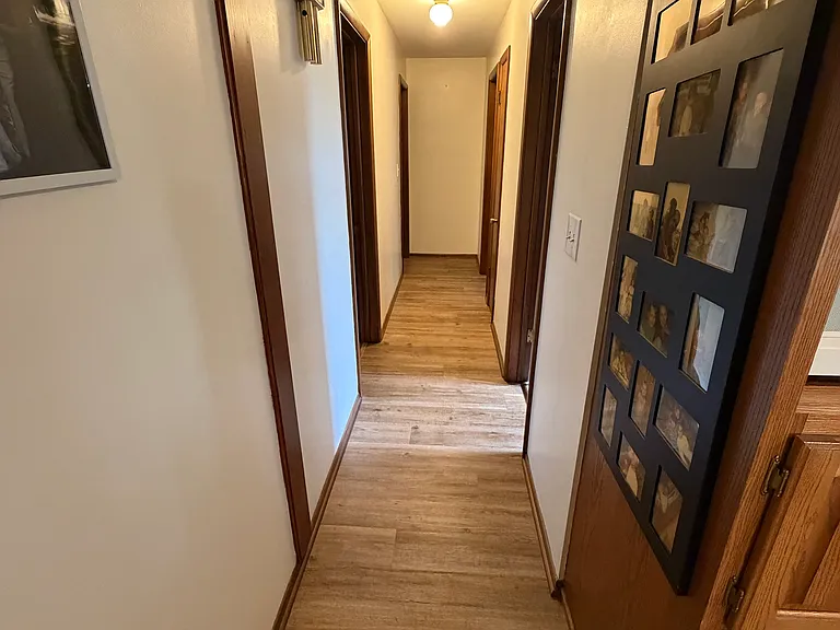 212 Vine St SE — Photo 11