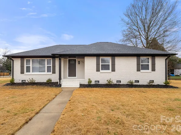 1527 Fieldcrest Cir, Rock Hill, SC 29732