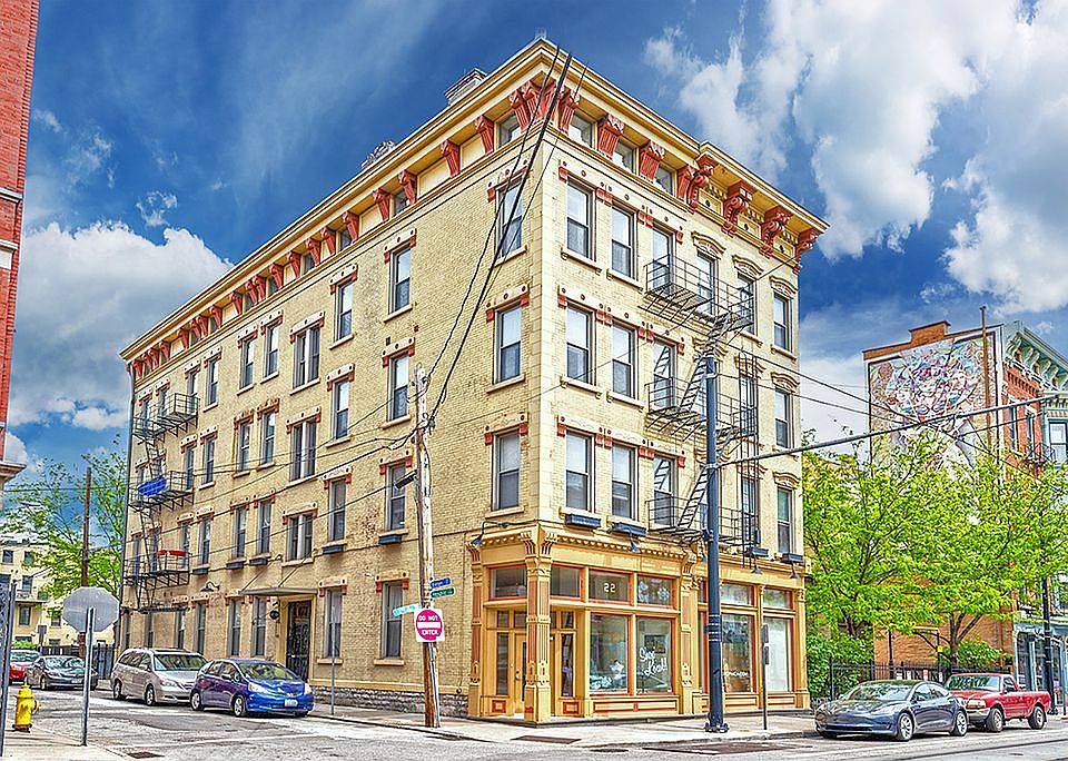 1st image of 20 W 12th St Unit 401-A