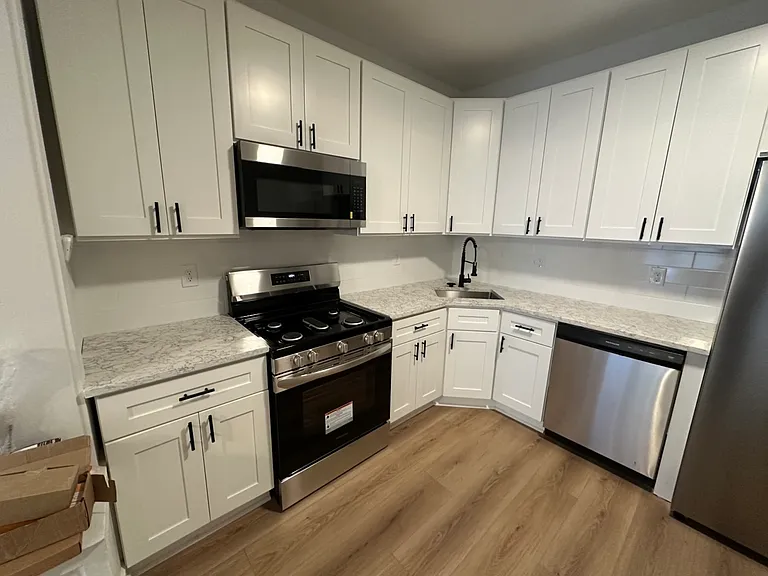 3242 N Etting St — Photo 2