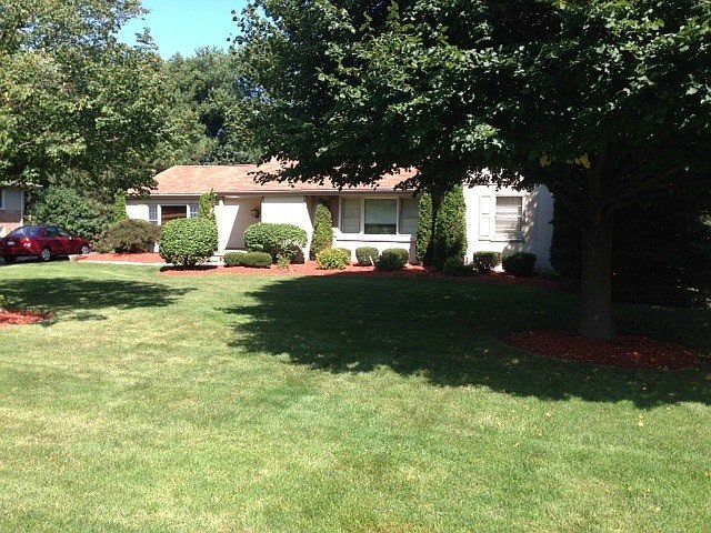1st image of 19 Marberry Dr