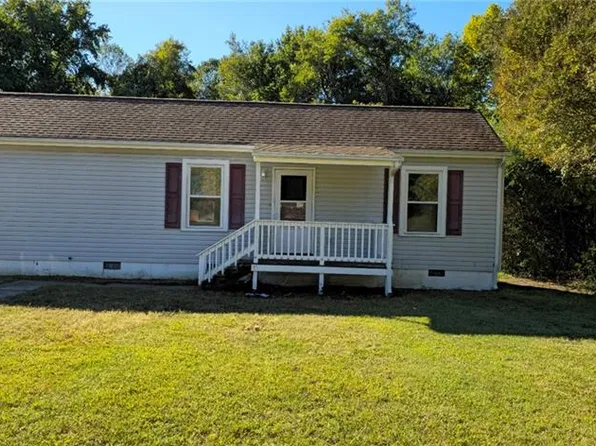 1201 Wolf Trap Rd, Yorktown, VA 23692