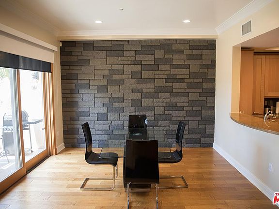 4th image of 411 N Oakhurst Dr Unit 402