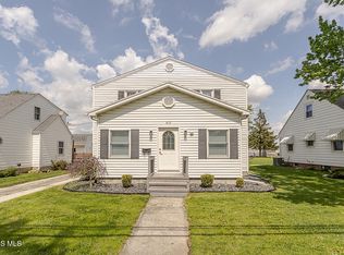 812 W College Ave, Woodville, OH 43469