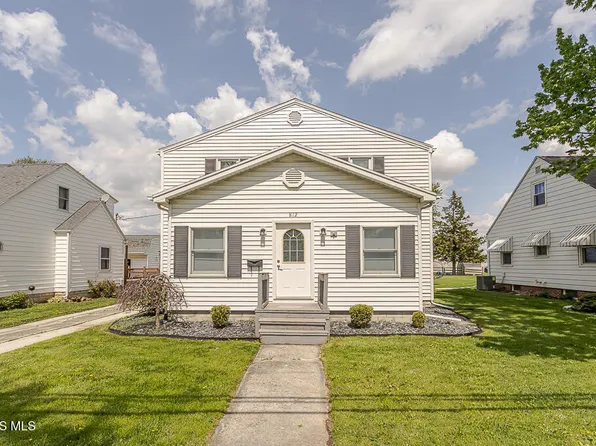 812 W College Ave, Woodville, OH 43469